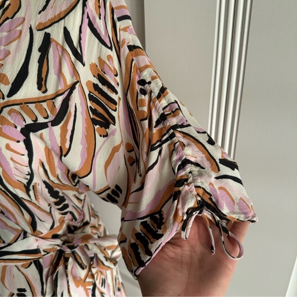 ba&sh Tabby Beige Pink Rust Abstract Wrap Style V-Neck Short Sleeve Dress Size S - Picture 8 of 14